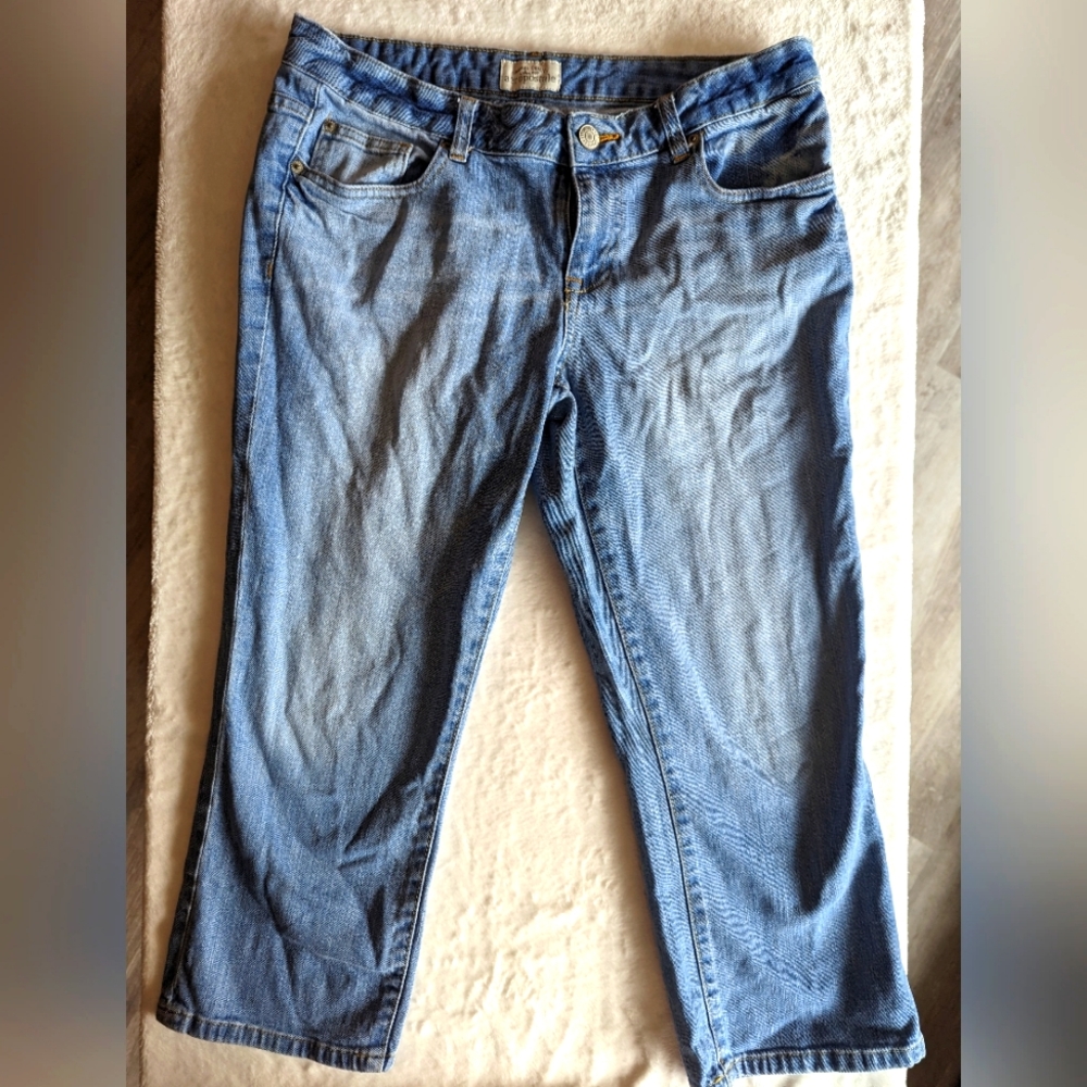 Aeropostale cropped jeans size 11/12